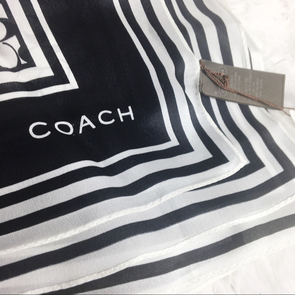 💖SOLD💖Coach Scarf Signature C 100% Silk Black - Picture 3 of 4